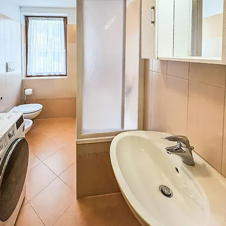 Casa Valentina By Interhome Lägenhet Canazei